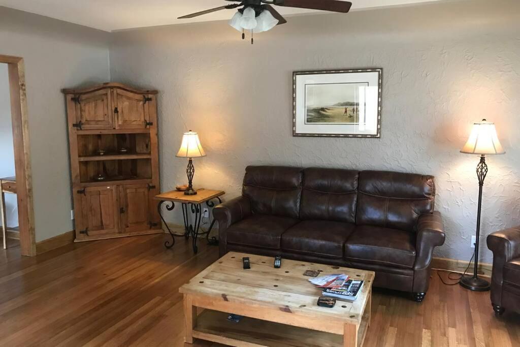Charming Remodeled Golf Course Area Home 科罗拉多斯普林斯 外观 照片